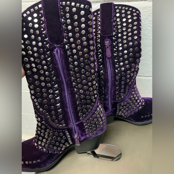Studded Purple Velvet Women's Boots. 37 - Picture 8 of 8